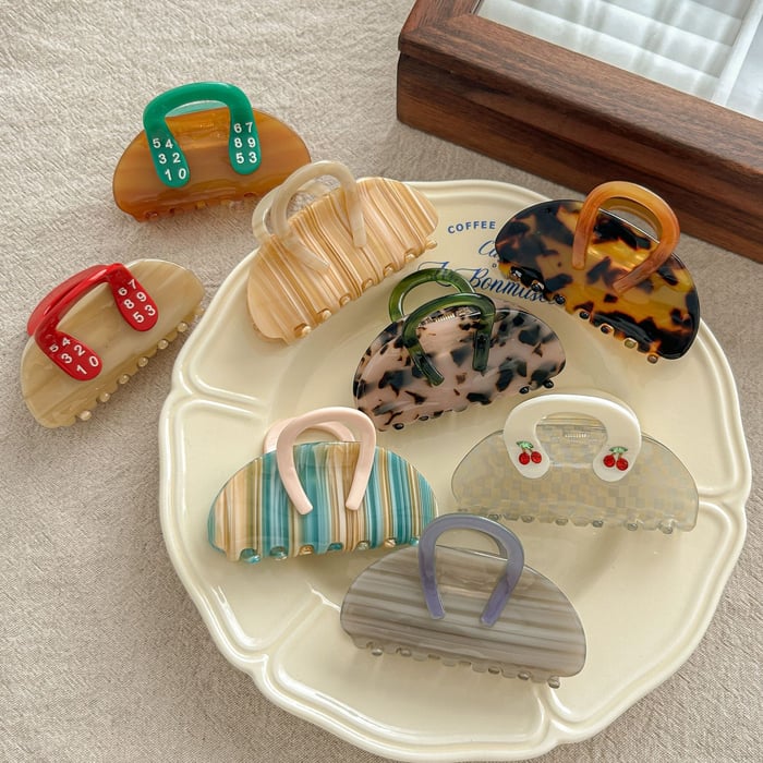 1 Piece Simple  Cute Heart Animal Fruit Acetate Women's Hair Claws Picture2