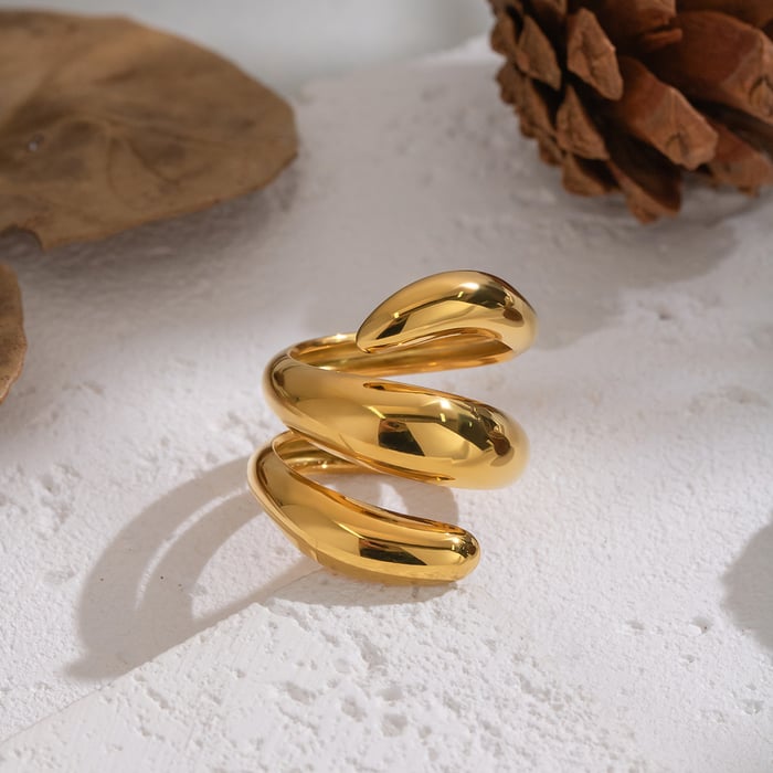 Anillo llamativo de acero inoxidable dorado con forma irregular de 1 pieza Imagen2