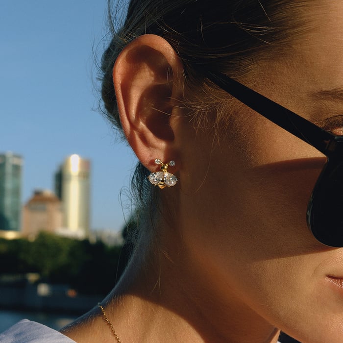 1 Pair Luxurious Bee Zircon Stainless Steel Gold Color Women's Stud Earrings h5Picture3