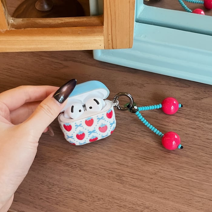 1 Piece Sweet Lovely Strawberry Women's Earphone Case Picture3