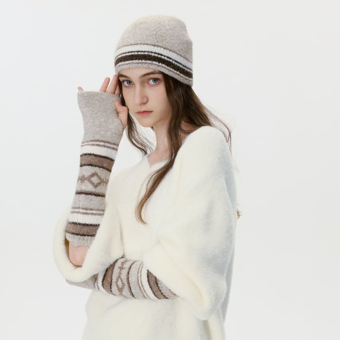 Retro Patchwork Stripe Rayon Sleeve Covers & Knitted Hat