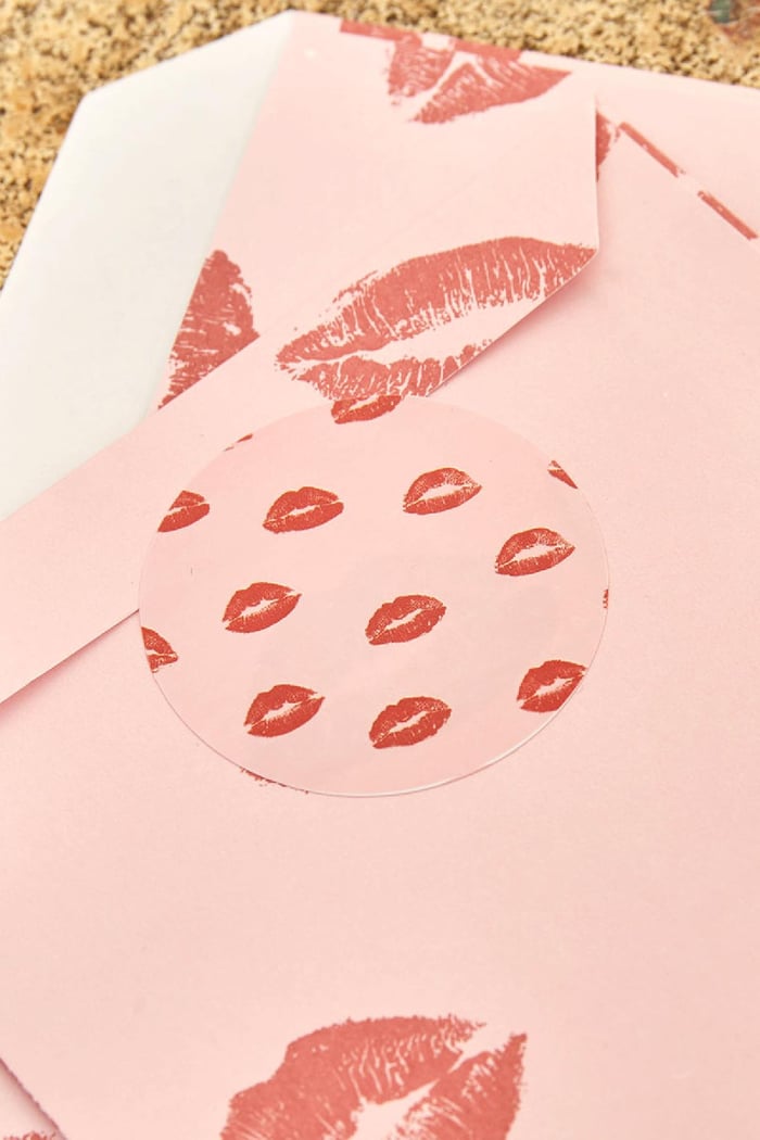 Stickers lips Pink Paper h5Picture2