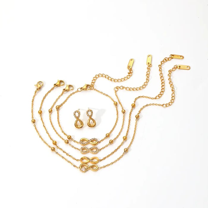 1 piece of exquisite and fashionable  gold-plated stainless steel diamond 8-shaped bracelet for women for daily wear 