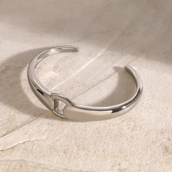 1 Stück Simple Series Tägliche geometrische Edelstahl 18 Karat vergoldete Damen Armreifen 