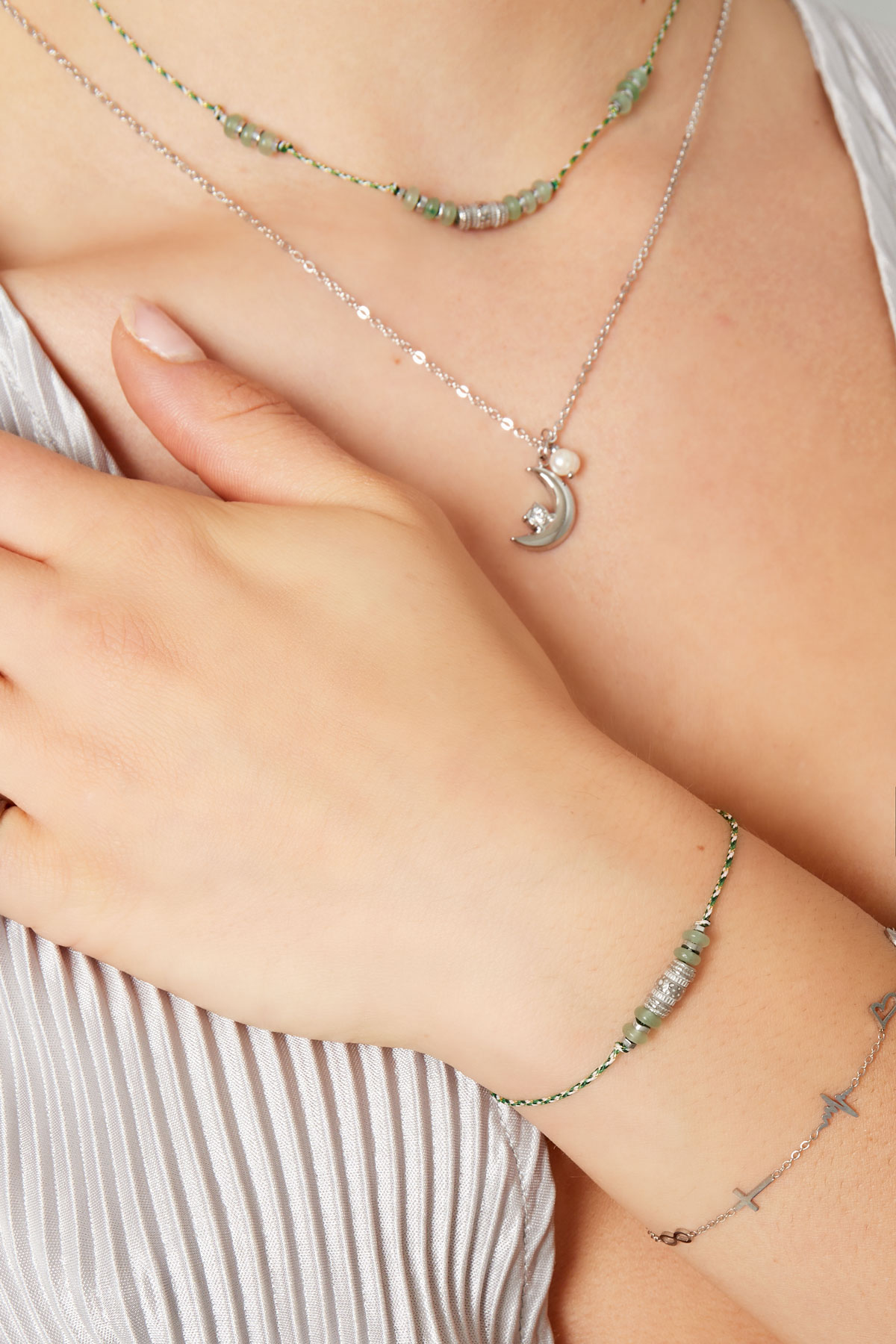 Satin bracelet with natural stones green and Silver color