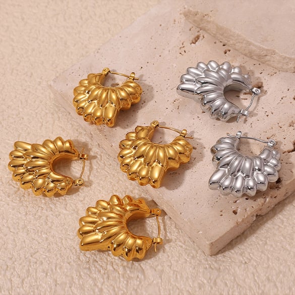Orecchini a cerchio in acciaio inossidabile color oro 2