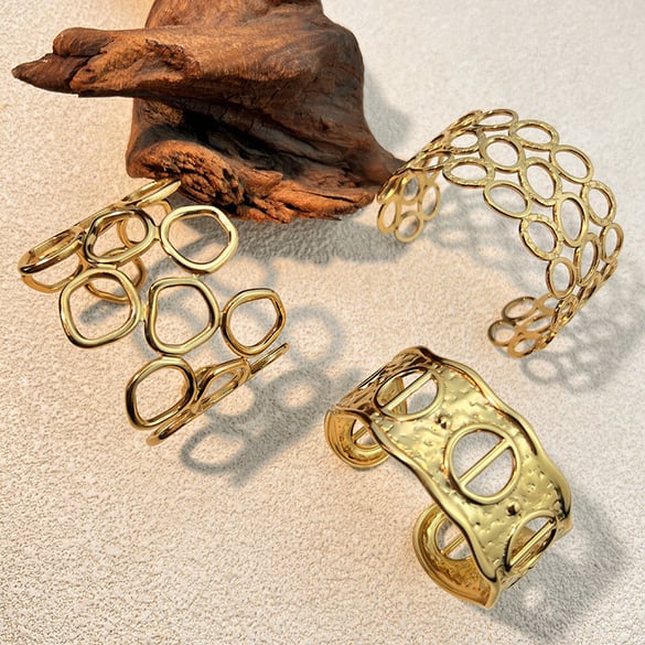 1 Stück klassisches Manschettenarmband aus goldfarbenem Edelstahl 2