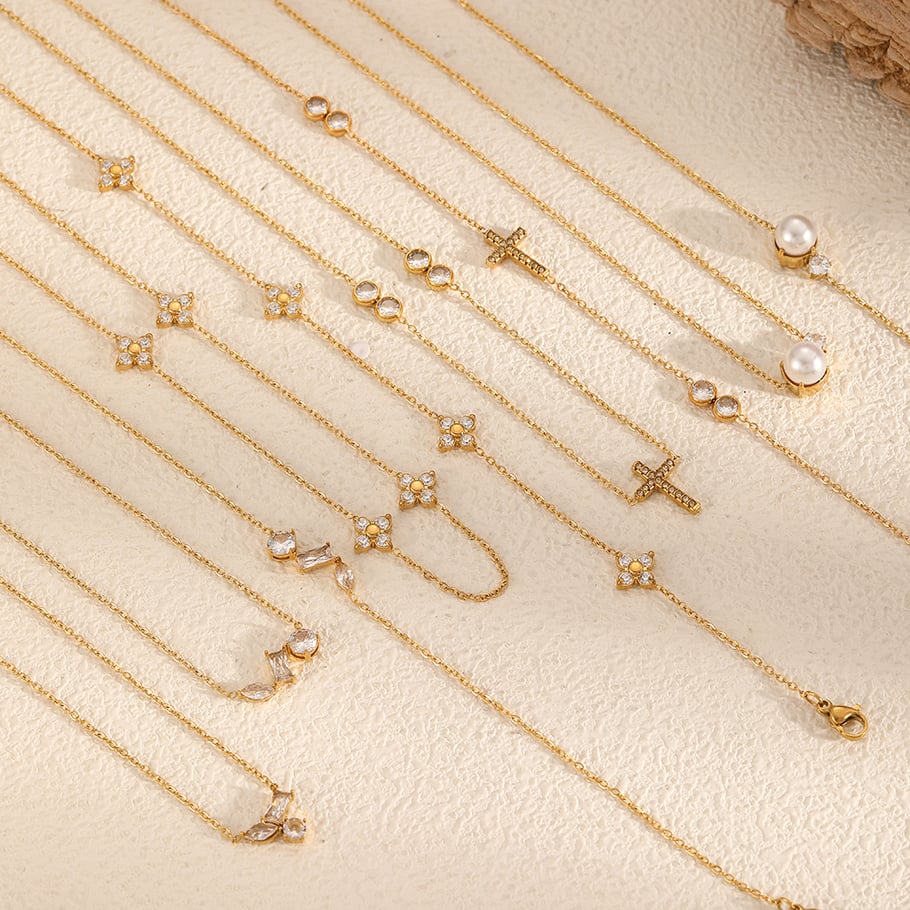 Colliers sophistiqués en acier inoxydable couleur or et zircon pour femmes Image3