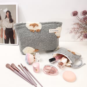 1 Piece Romantic Series Trendy Three-dimensional Sheep Fluffy Women's Cosmetic Bags h5 Picture2