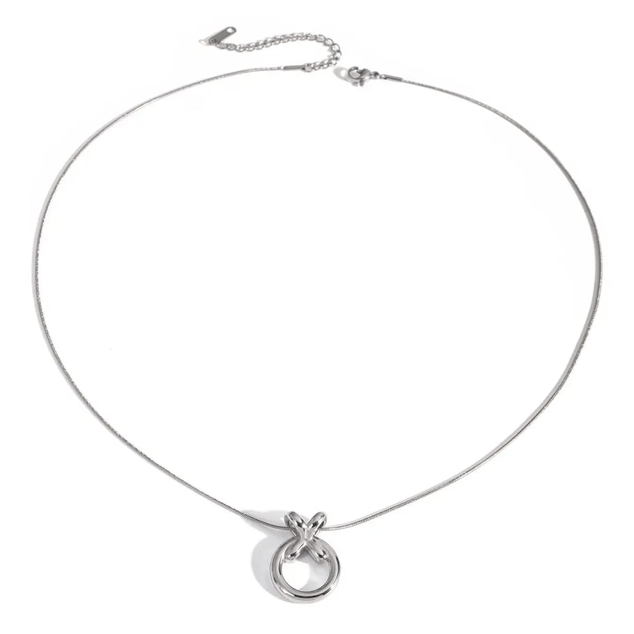 Collar con colgante integrado de acero inoxidable/XO en oro de 18 quilates de diseño único, collar de acero de titanio con círculo de estilo frío europeo y americano. 