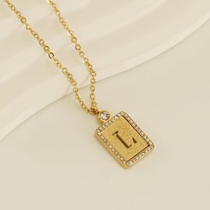 1 pezzo di collana con ciondolo a forma di lettera L semplice serie dorata da donna h5 