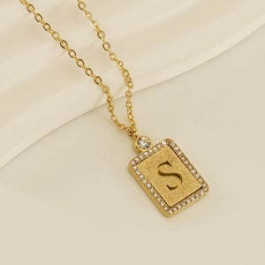 1 pezzo di collana con ciondolo a forma di lettera S semplice serie dorata da donna h5 