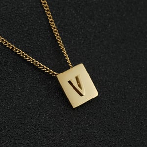 1 pezzo serie giornaliera minimalista lettera V in acciaio inossidabile color oro collane con ciondolo unisex h5 