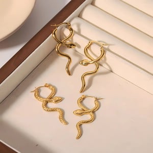 1 Pair Simple Statement Style Trendy Glossy Snake Shape Stainless Steel  Gold Color Women's Hoop Earrings h5 Picture2