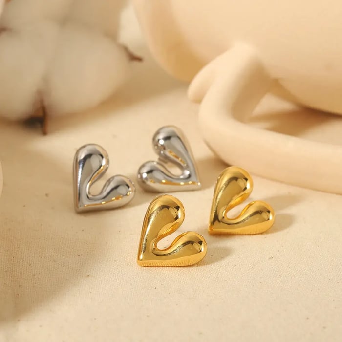 1 Pair Minimalist Style Solid Color Heart Shape Stainless Steel  Gold Color Women's Stud Earrings Picture2