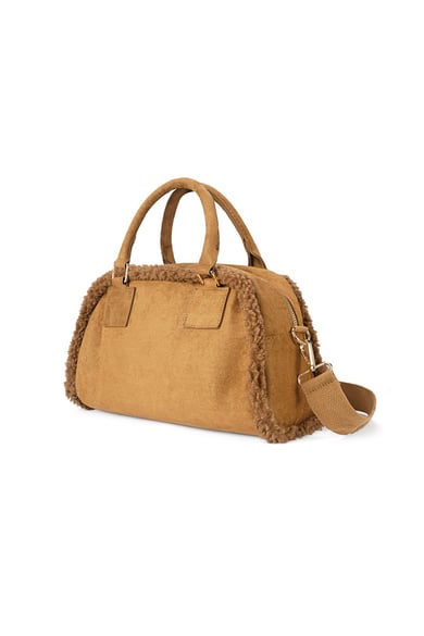 Sac à bandoulière avec détails en peluche h5 Image4