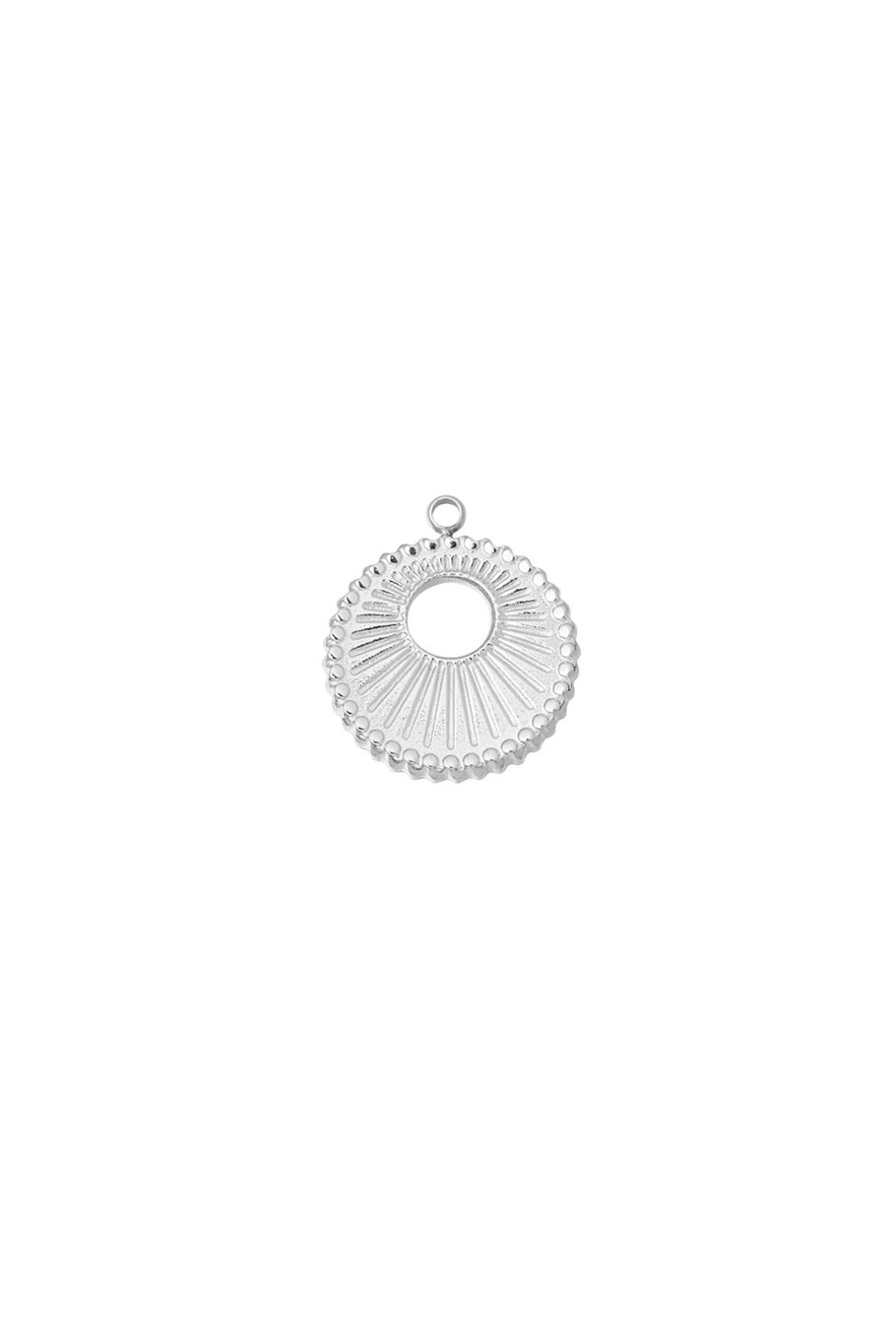 charm round with pattern 