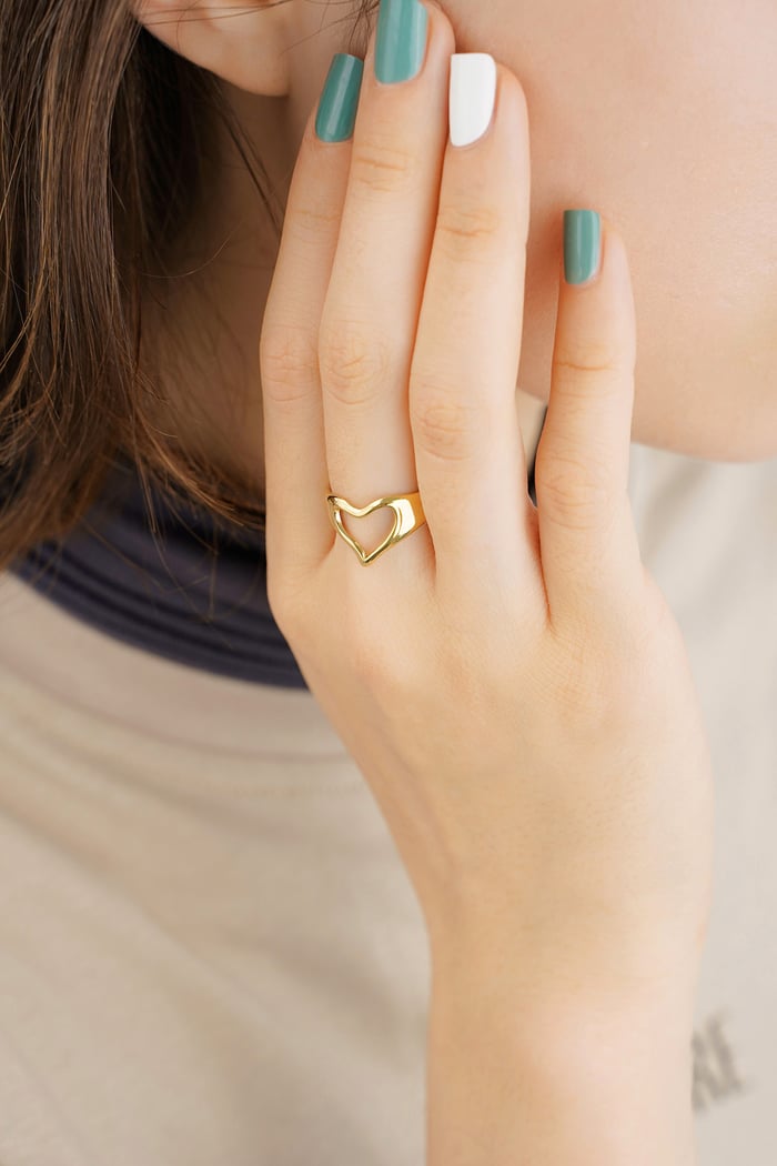 Ring love hands - Gold color Picture2