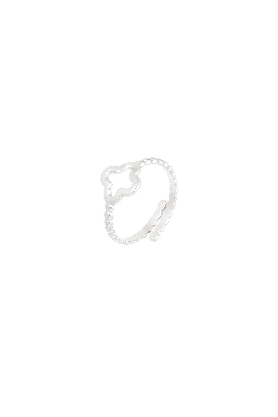 twisted ring with clover 