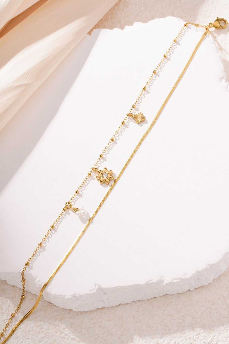 Floral Bracelet - Gold Color Picture6