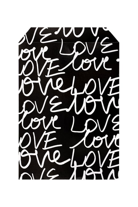 Sieradenenvelop love print zwart