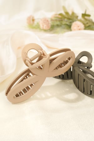 Cute Hair Clip - Brown Plastic h5 Picture4