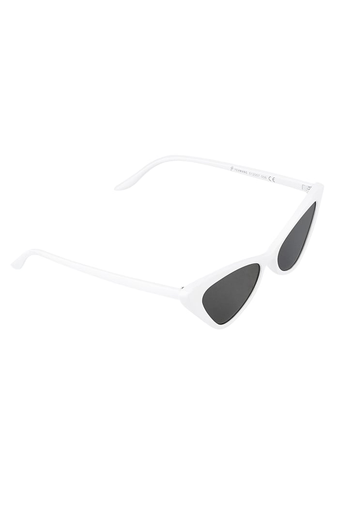 Barbie vibe sunglasses - black and white 