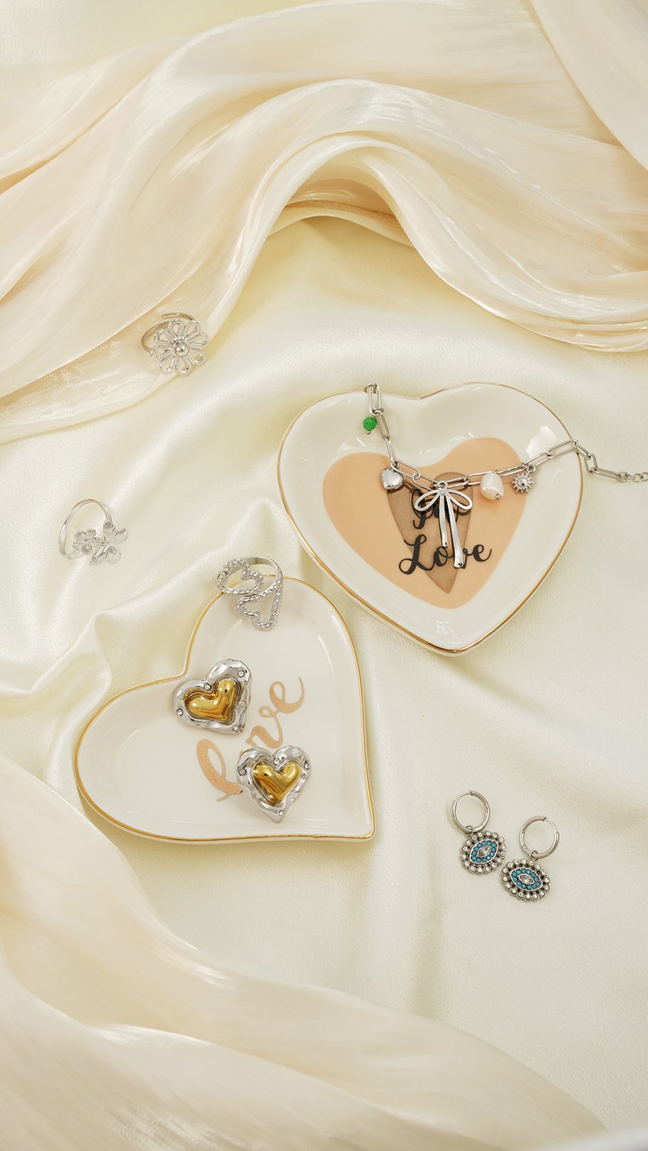 Glass display love on - White h5Picture4