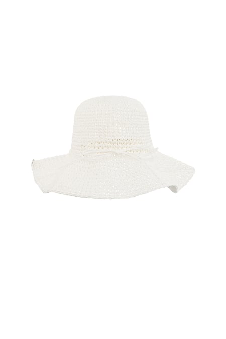 Crochet hat with bow - white 2