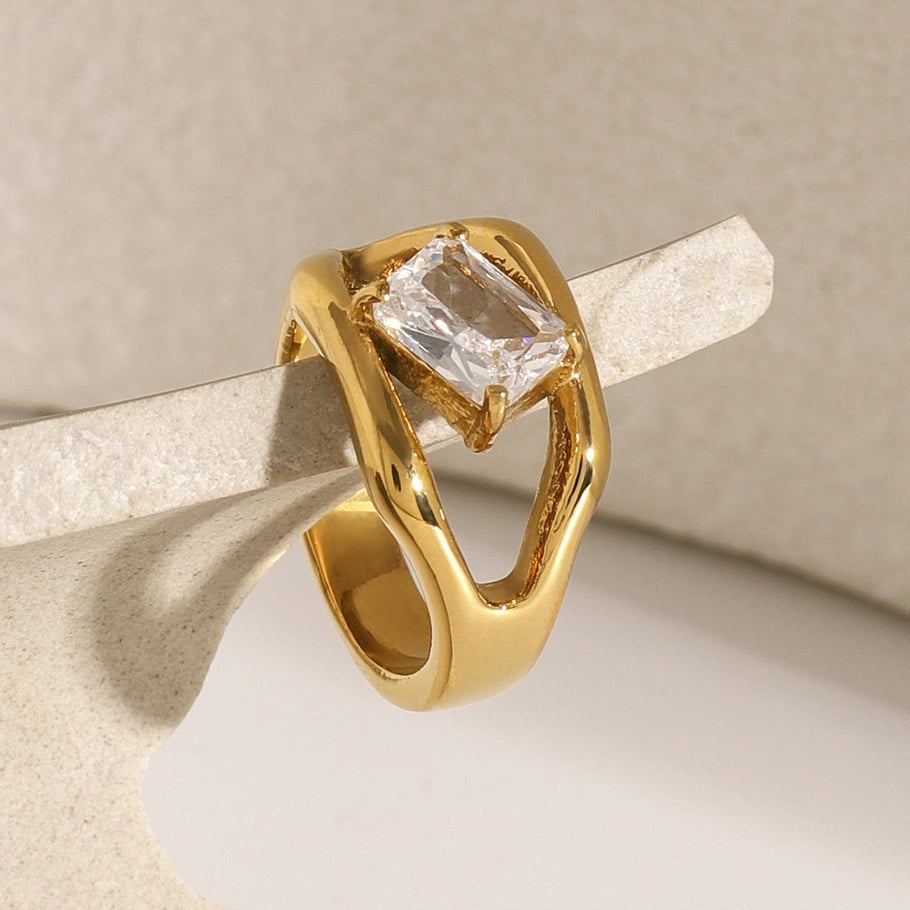 1 Paar Simple Series Klassischer geometrischer Edelstahl 18 Karat vergoldeter Zirkon Damen-Einzelring 