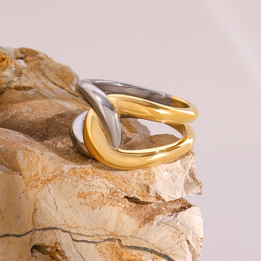 1 Paar Simple Series Einfacher geometrischer Edelstahl 18 Karat vergoldeter Damen-Einzelring 