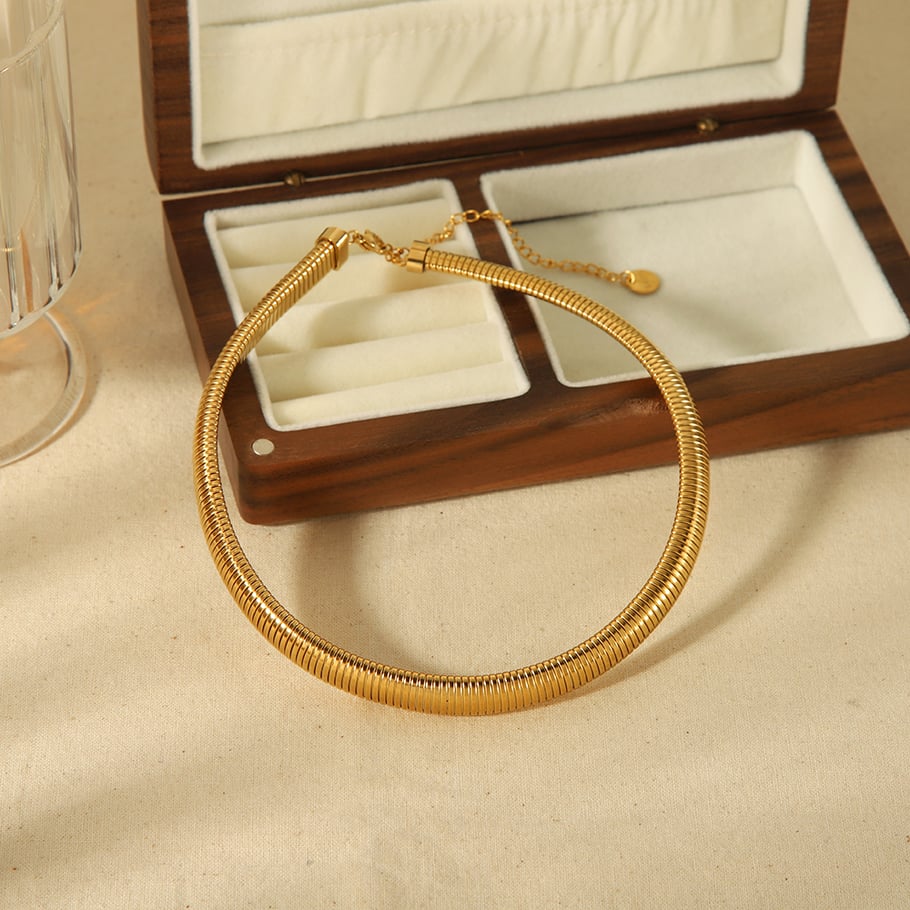1 Paar personalisierte modische elastische Halskette aus 18 Karat vergoldetem Edelstahl für Damen, Schmuck für den Alltag 