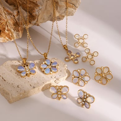 1 Paar Ohrringe-Set „Romantic Series Sweet Flower“ aus Edelstahl mit 18 Karat Gold überzogen mit künstlichen Edelsteinen für Damen h5 