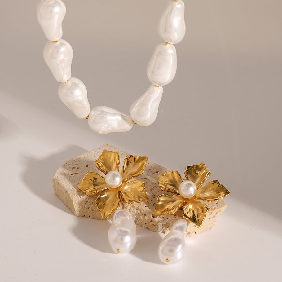 1 Piece Classic Series Retro Flower Stainless Steel Women Beaded necklaces 