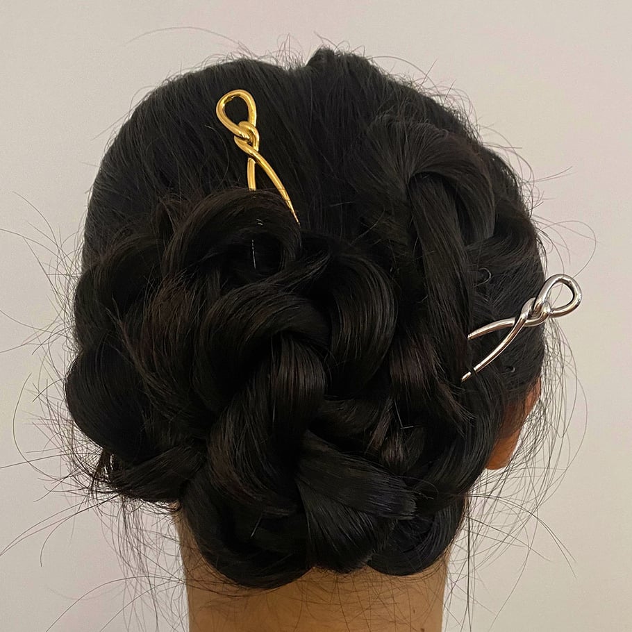 1 Paar Simple Series Daily Twist Edelstahl 18 Karat vergoldete Haarspangen für Damen 