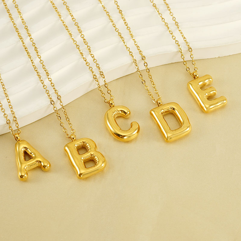 Collar con colgante de acero de titanio chapado en oro de 18 quilates para mujer, serie simple, 1 pieza Imagen2