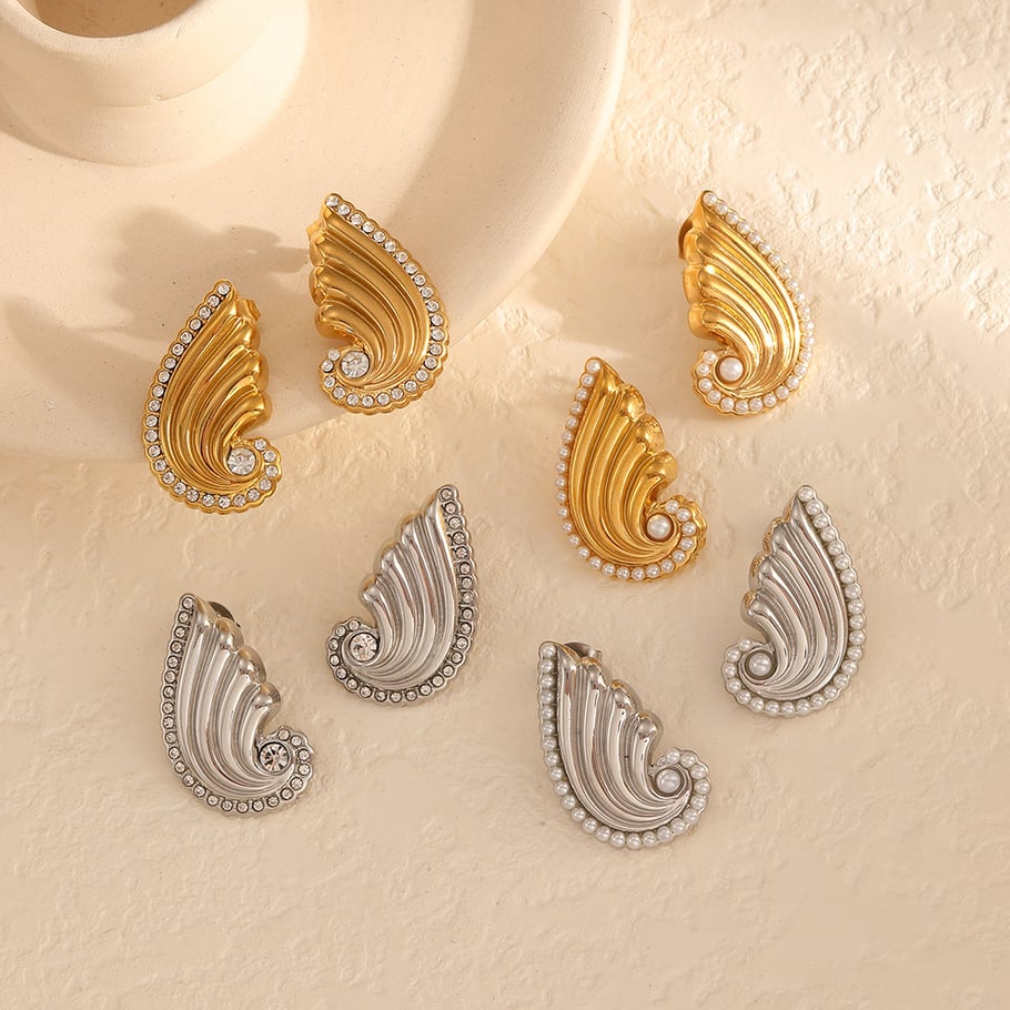 1 Pair Classic Series Retro Geometric 18K Gold Plated Artificial Pearl Women Stud Earrings 