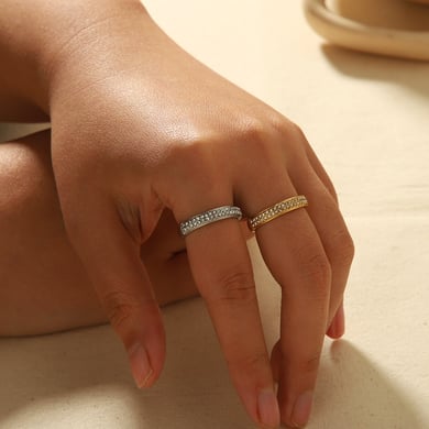 1 schlichter und stilvoller Ring aus 18 Karat vergoldetem Edelstahl mit Diamanten für den Alltag von Damen h5 