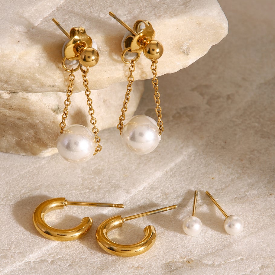 1 Paar Ohrringe im Retro-Stil der Simple Series aus Edelstahl mit 18 Karat vergoldeter Kunstperle für Damen 
