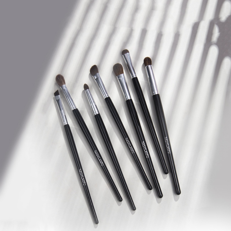 1 Pair Unisex Makeup Brush Picture2