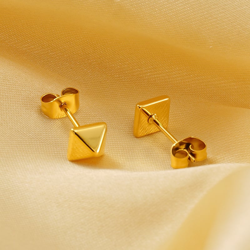 1 Paar Simple Series Simple Titanstahl 18 Karat vergoldete Damen-Ohrstecker 