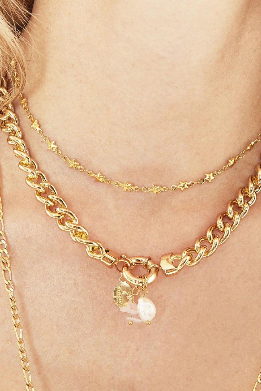 Necklace chained star 