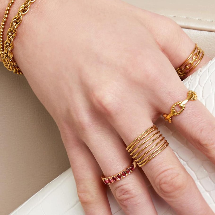 Ring colored row 