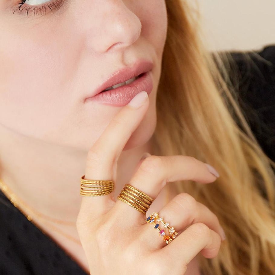 Verstellbarer Ring mit Zirkoniasteinen 