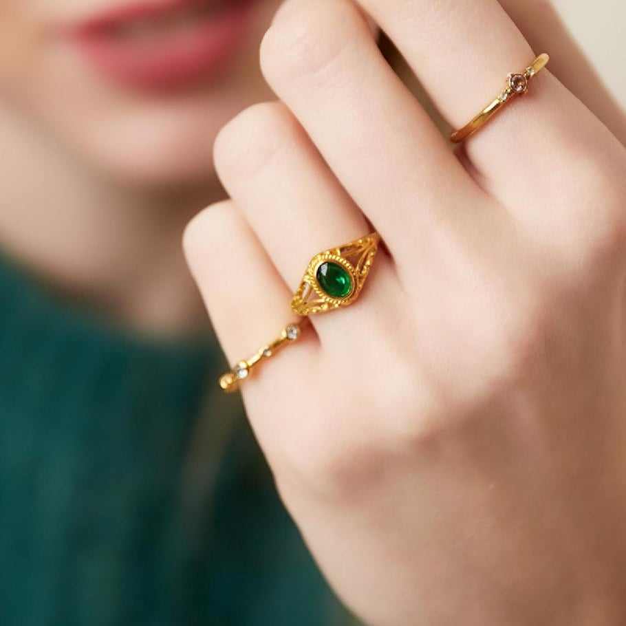 Stainless steel ring with tiny zircon stones 