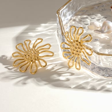 1 Paar Simple Series Sweet Flower Edelstahl 18 Karat vergoldete Damen-Ohrstecker h5 