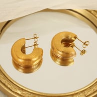 EH692 Gold Earrings 