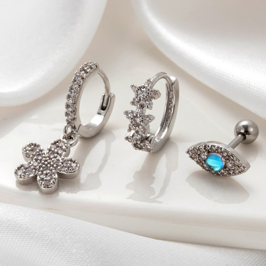 1 Paar Simple Series Klassische Blume Kupfer Kein Beschichtungsmaterial Zirkon Damen Ohrstecker Bild2