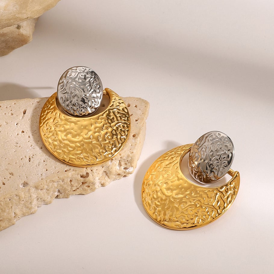 1 Pair Simple Series Europe and America round Stainless Steel 18K Gold Plated Women Stud Earrings 