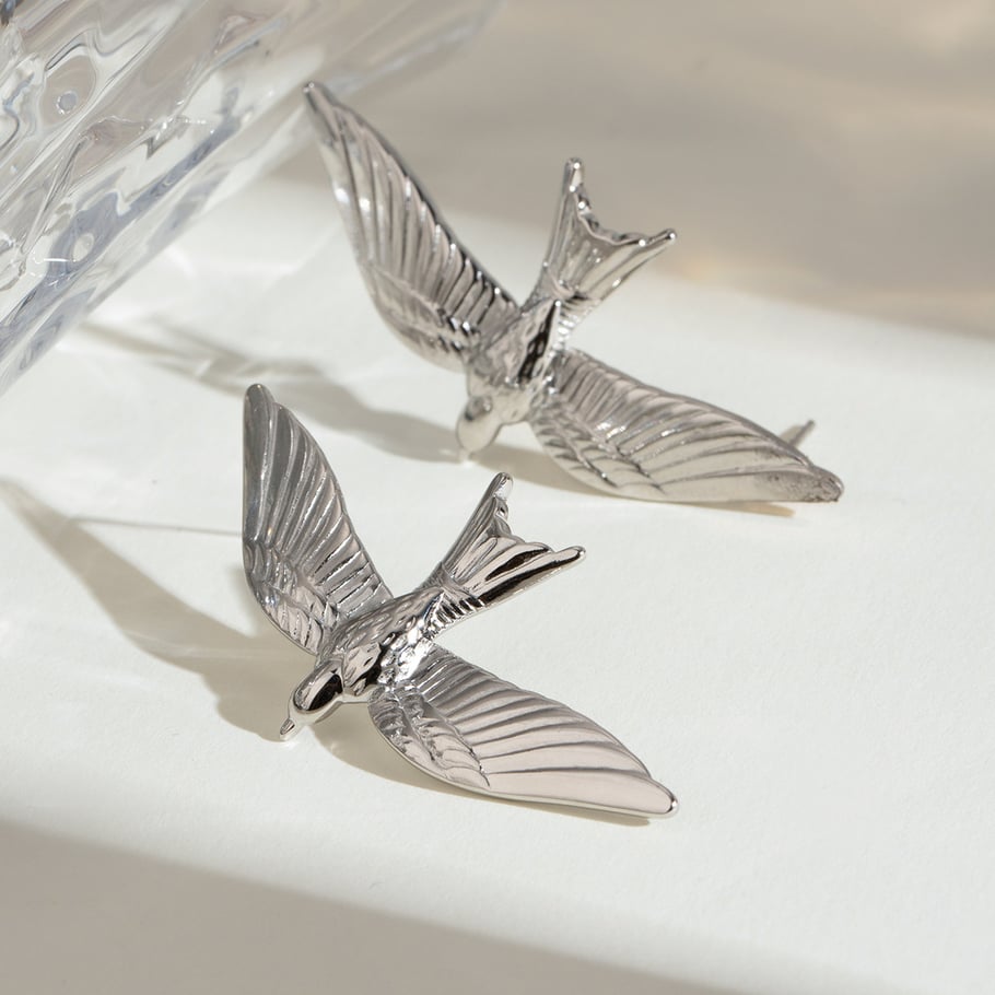 1 Pair Classic Series Elegant bird Stainless Steel 18K Gold Plated Women Stud Earrings 